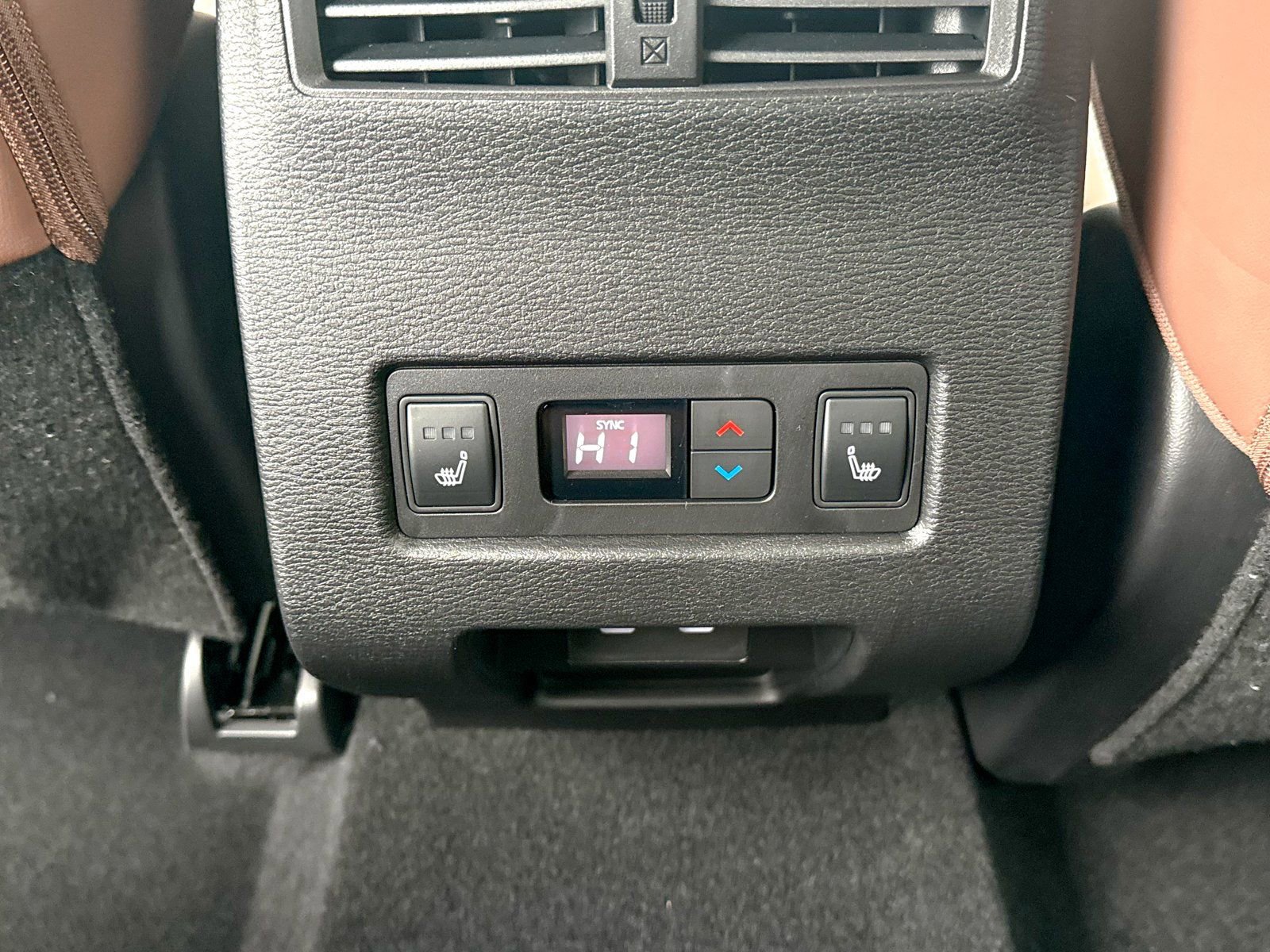 New 2025 Mitsubishi Outlander SEL image 26