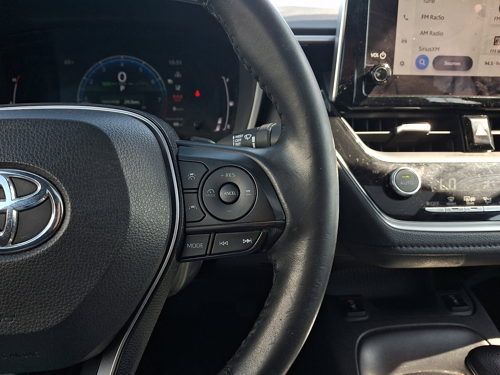 Used 2023 Toyota Corolla XSE w/ Carpet Mat Package (TMS) image 21