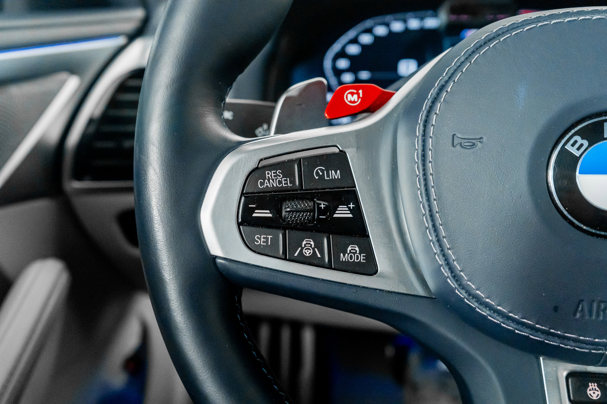 Used 2025 BMW M8 Competition w/ M Carbon Exterior Package image 40