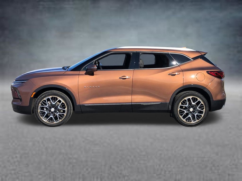 Used 2023 Chevrolet Blazer Premier image 3