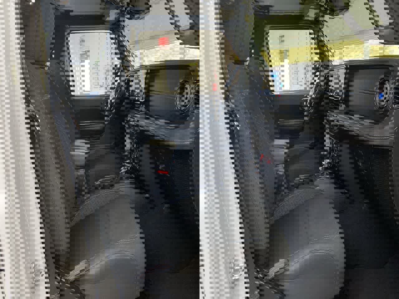 Used 2024 Jeep Wrangler Unlimited Rubicon 4xe image 19