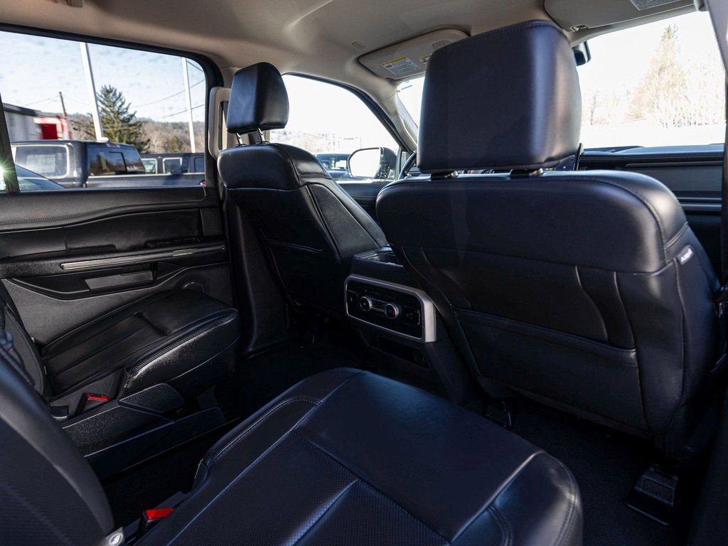 Used 2024 Ford Expedition XLT image 25