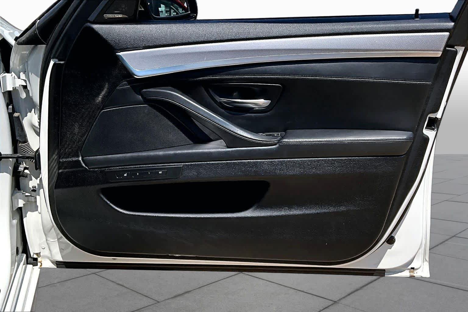 Used 2015 BMW 535i Sedan RWD image 22
