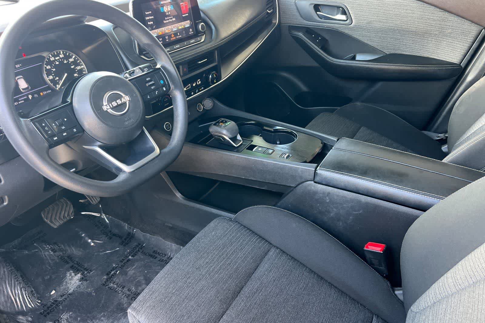 Used 2023 Nissan Rogue SV FWD image 12