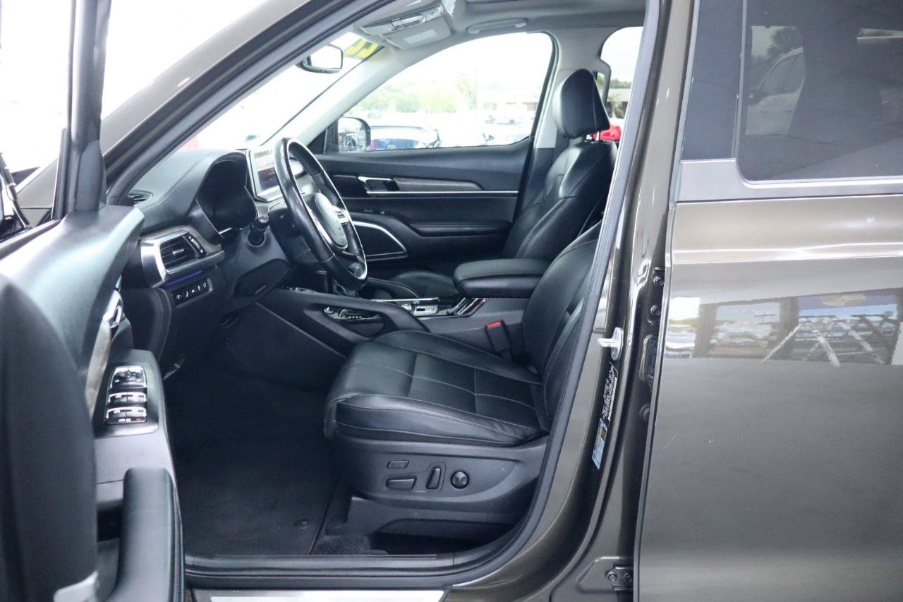 Used 2022 Kia Telluride SX w/ Nightfall Edition Package AWD/4WD image 15