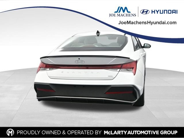 Certified 2025 Hyundai Elantra SEL FWD image 9