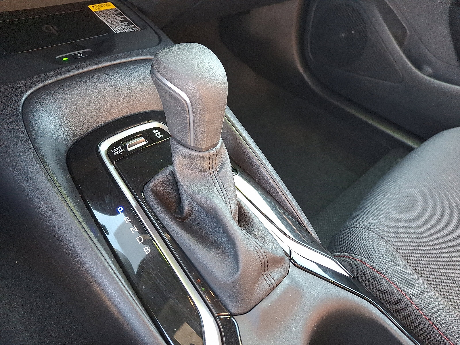 Certified 2025 Toyota Corolla SE w/ SE Premium Package image 16