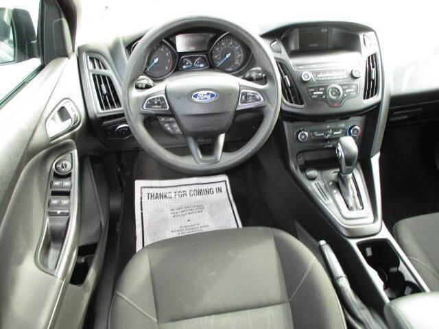 Used 2018 Ford Focus SE image 15