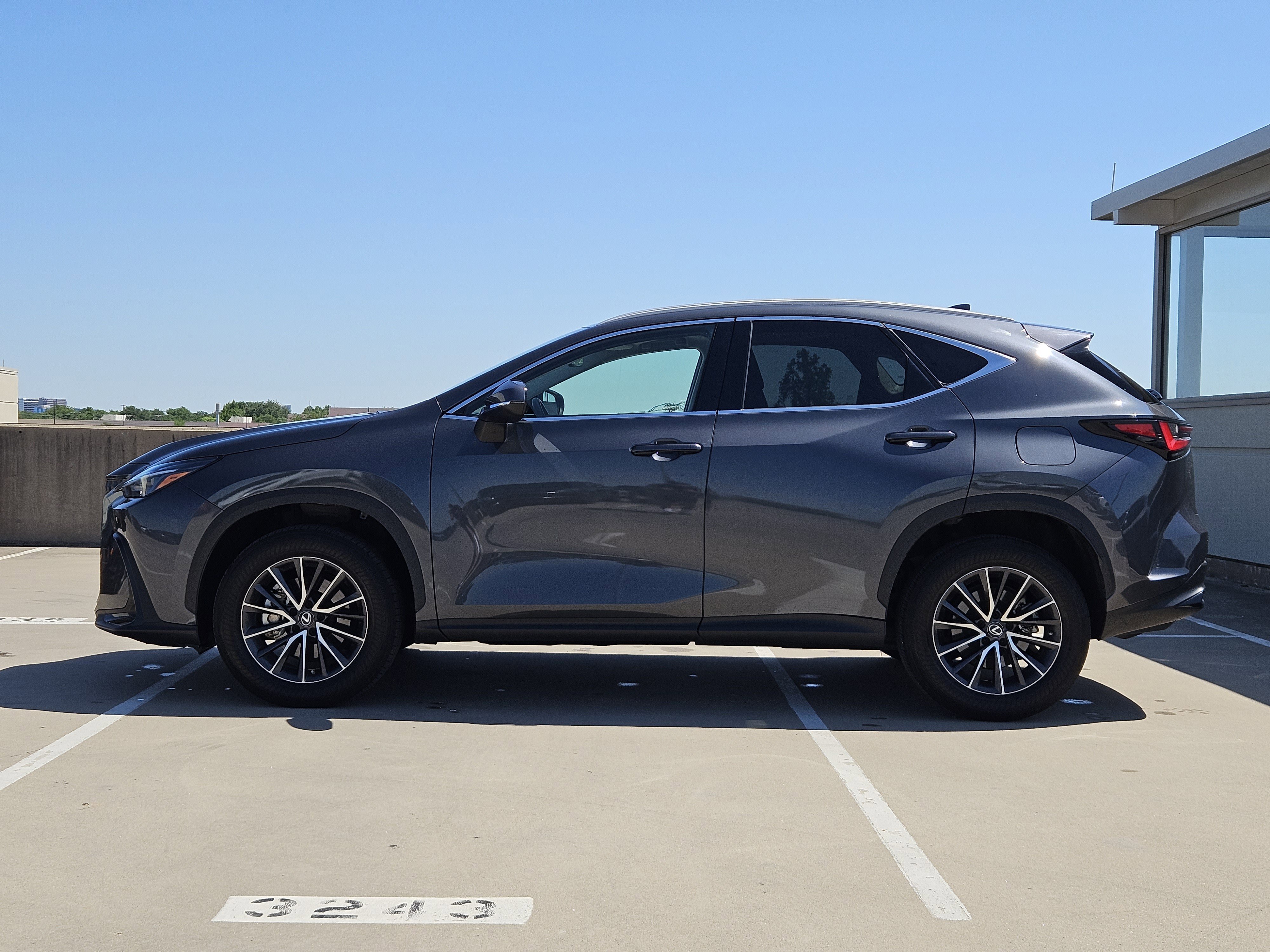 Used 2023 Lexus NX 350 AWD image 2