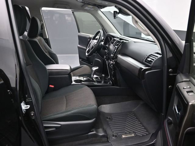 Used 2022 Toyota 4Runner TRD Off-Road AWD/4WD image 28