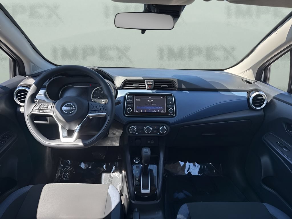 Used 2025 Nissan Versa SV FWD image 11