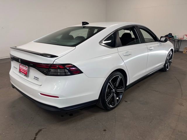 Used 2025 Honda Accord Sport image 3