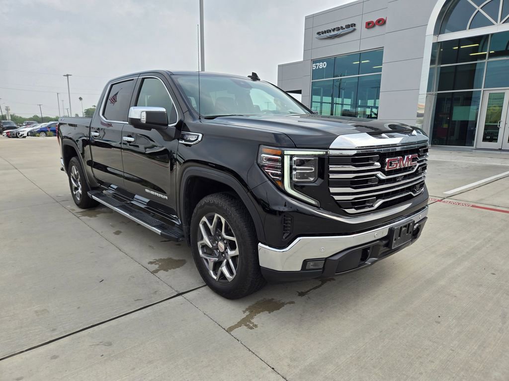 Used 2024 GMC Sierra 1500 SLT AWD/4WD image 1