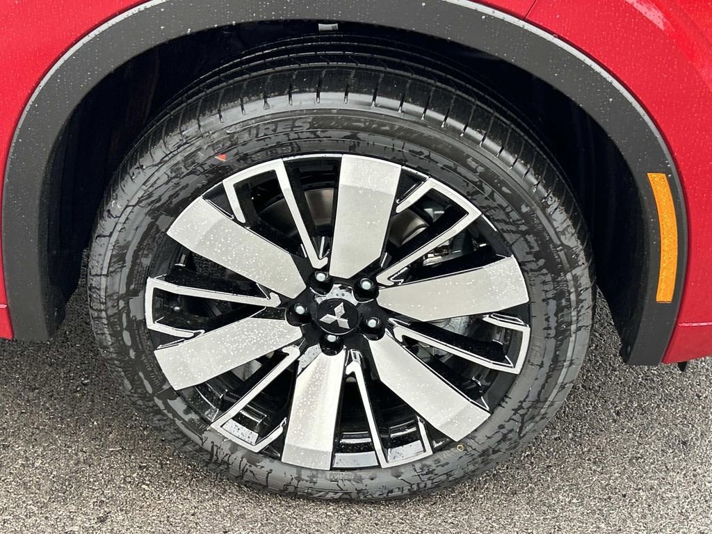 New 2025 Mitsubishi Outlander SEL image 9