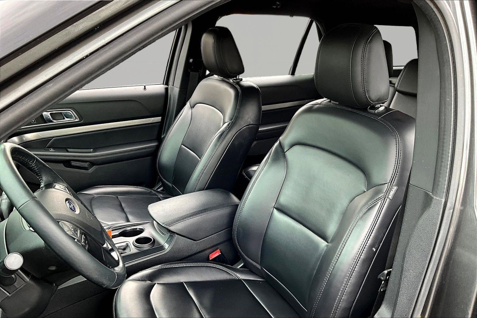 Used 2019 Ford Explorer XLT w/ Equipment Group 202A FWD image 20