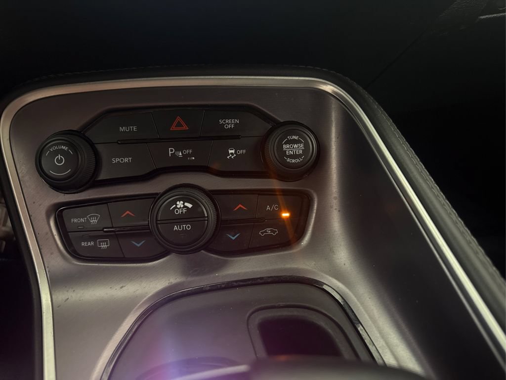 Used 2019 Dodge Challenger R/T RWD image 37