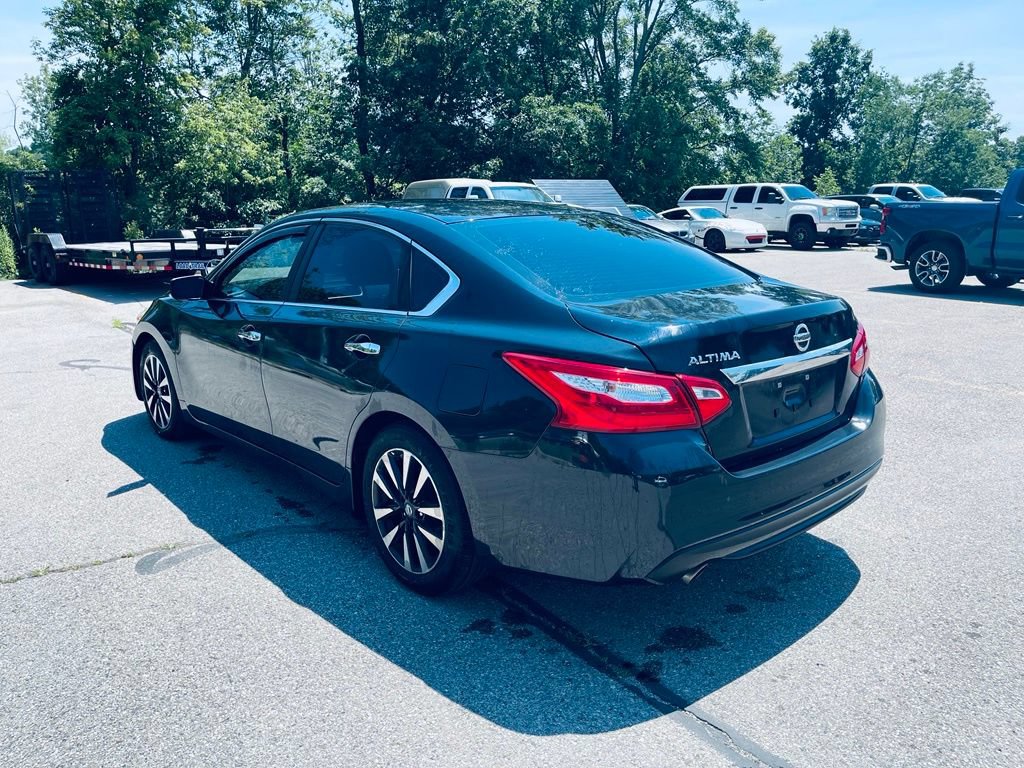 Used 2016 Nissan Altima 2.5 S w/ Power Driver Seat Package FWD image 3