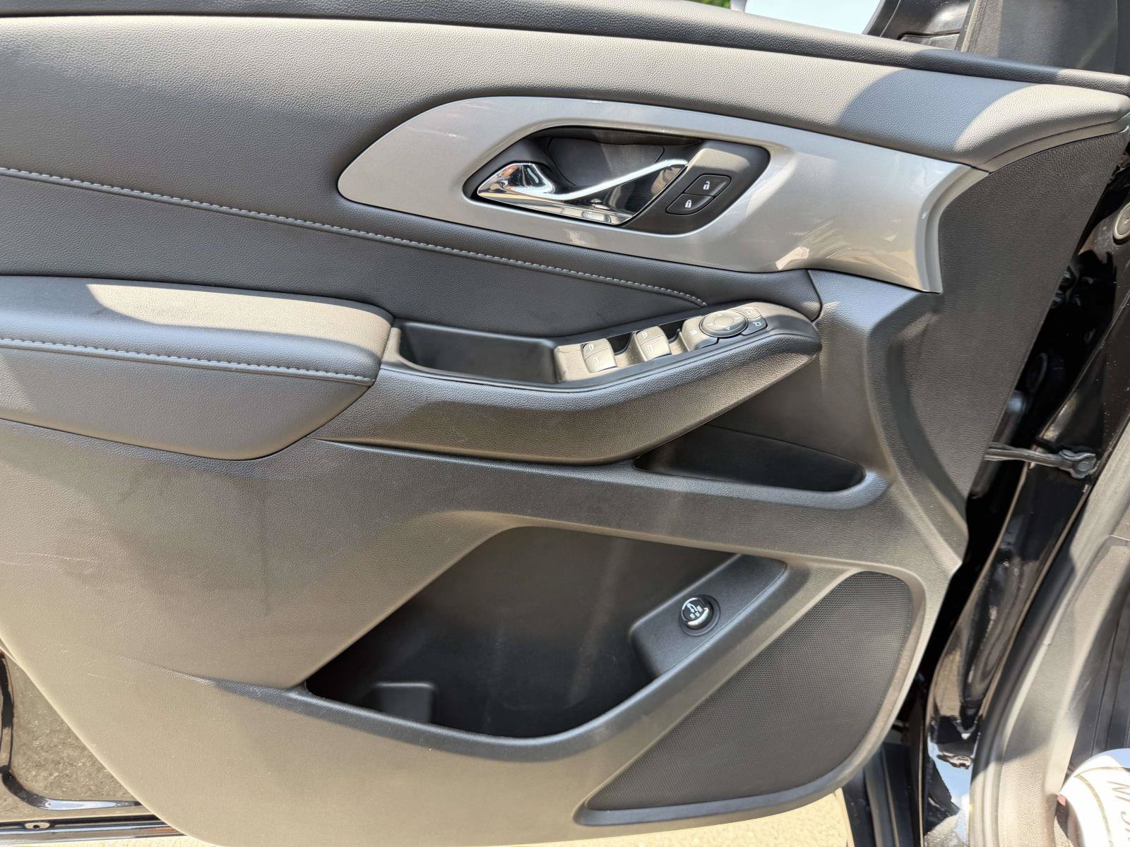 Certified 2023 Chevrolet Traverse LT FWD image 18