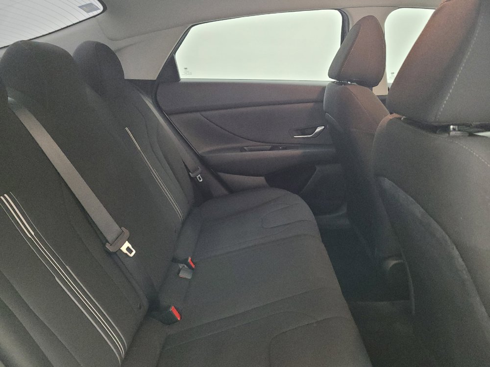 Used 2021 Hyundai Elantra SEL FWD image 19