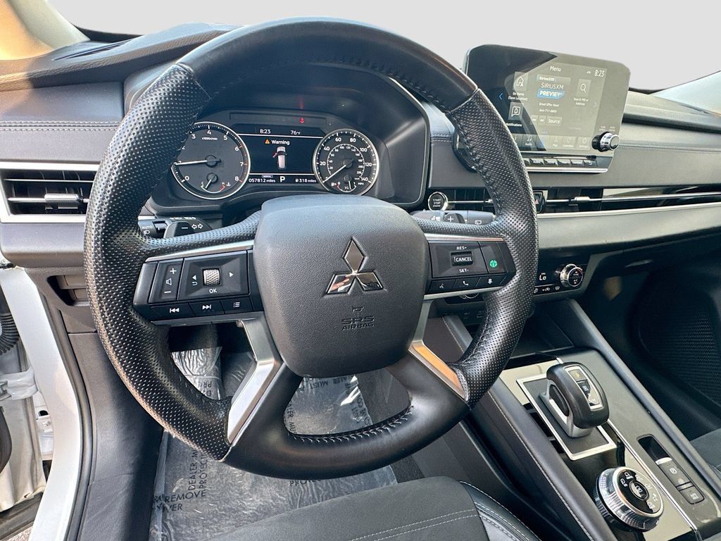 Used 2024 Mitsubishi Outlander SE AWD/4WD image 11