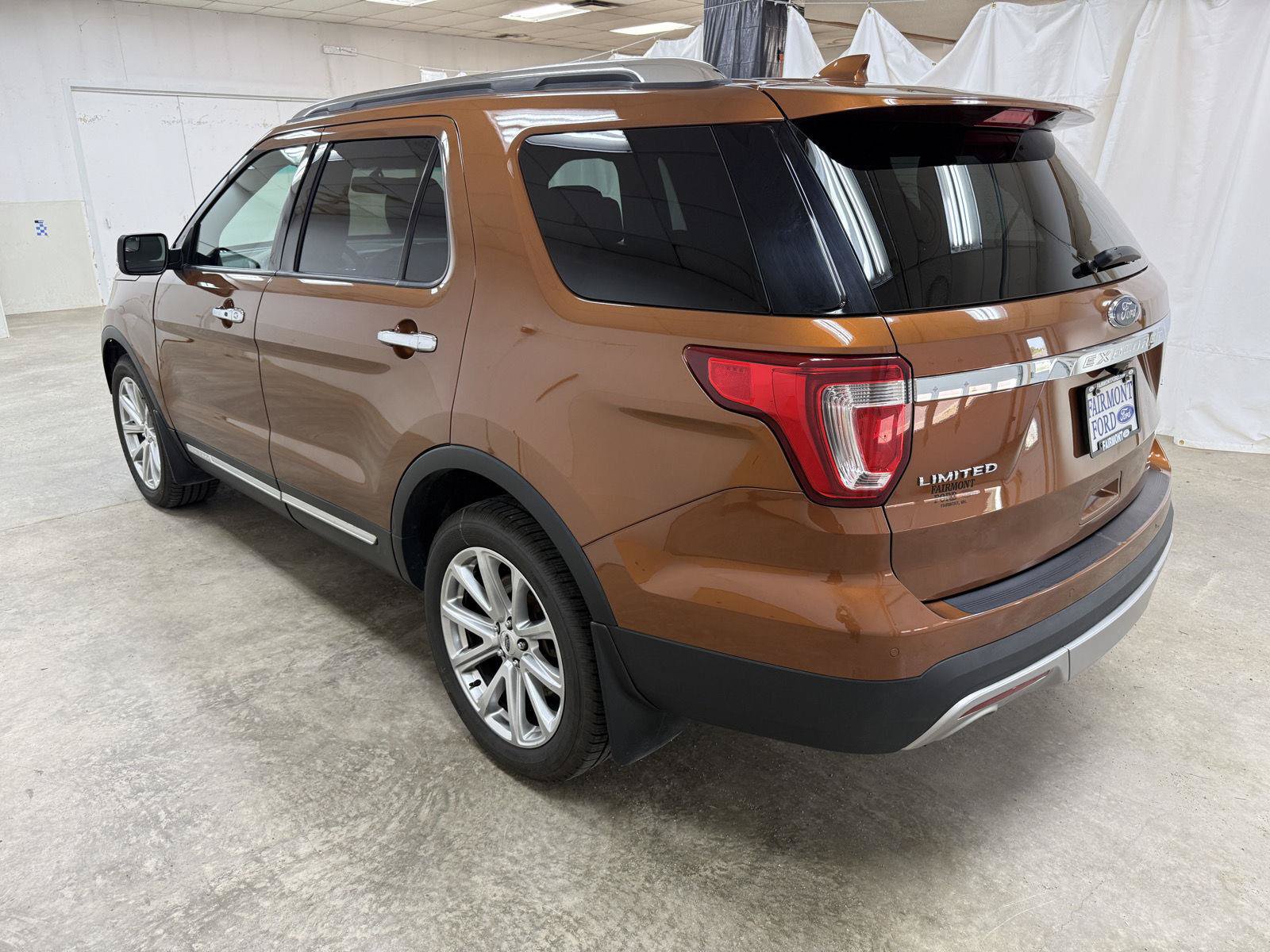 Used 2017 Ford Explorer Limited AWD/4WD image 5