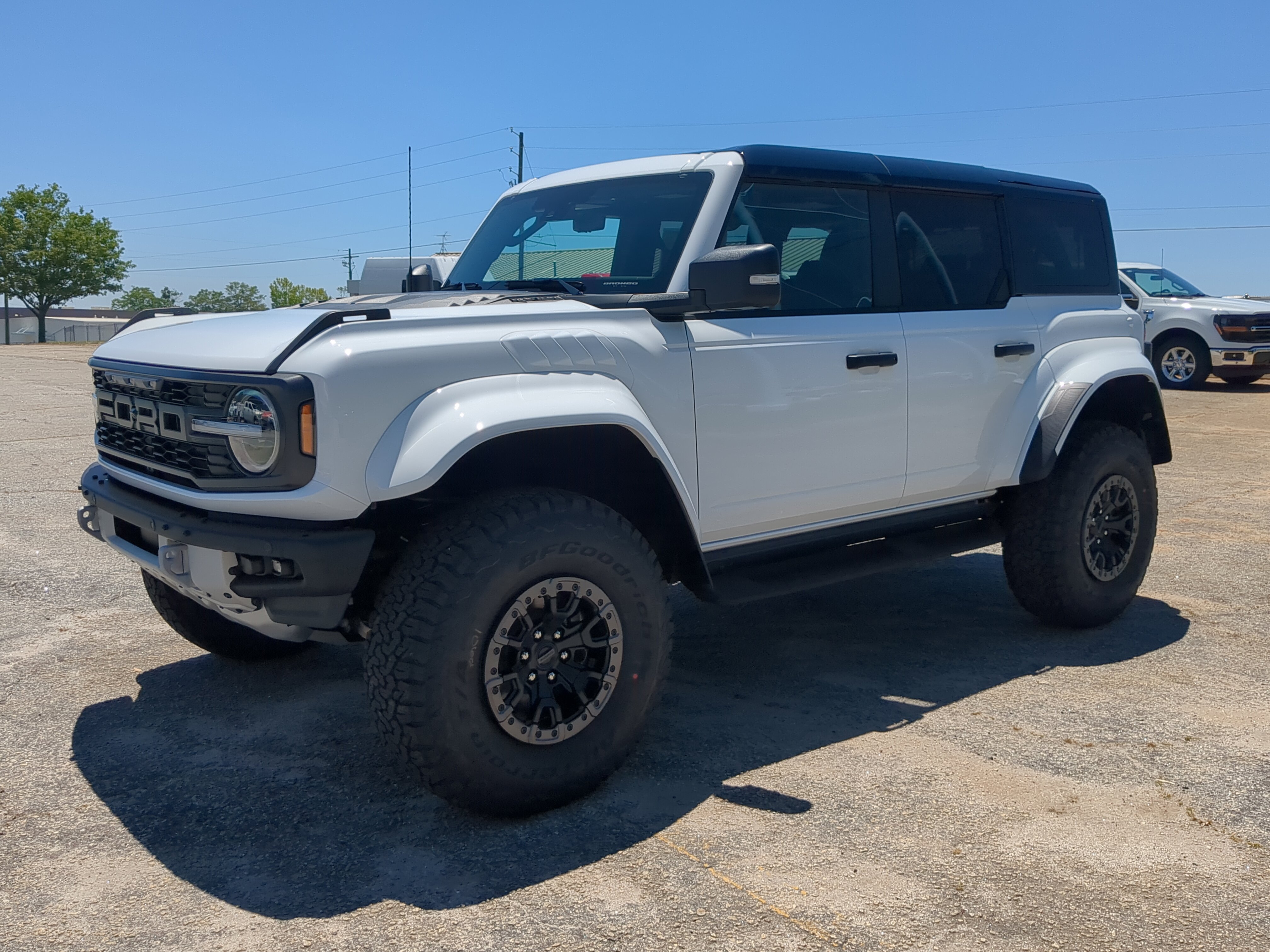 New 2026 Ford Bronco Raptor w/ Interior Carbon Fiber Pack AWD/4WD image 6
