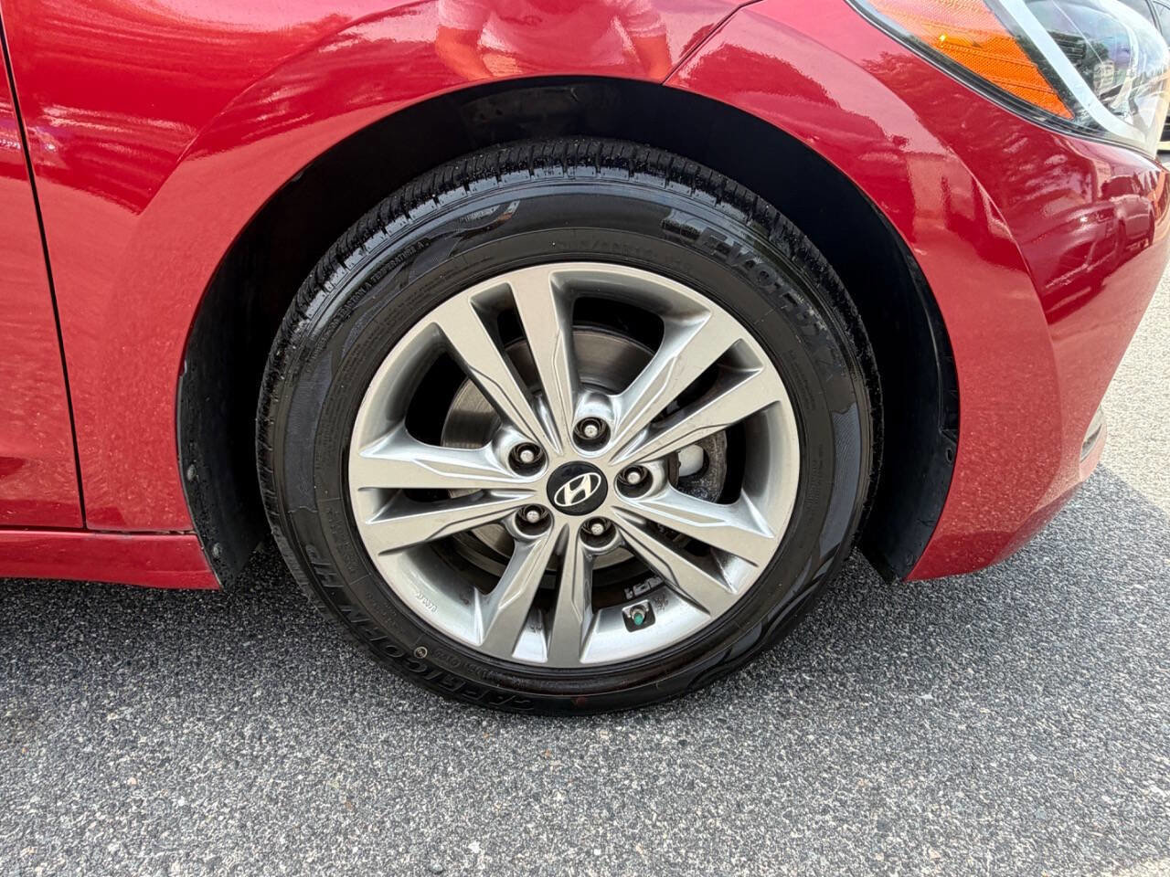 Used 2017 Hyundai Elantra Value Edition FWD image 25