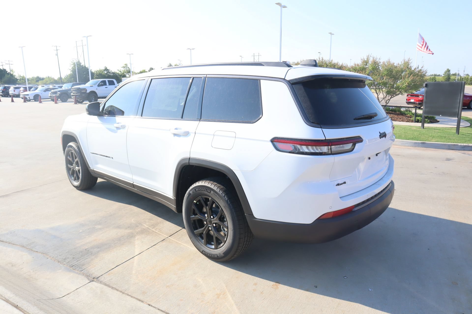 New 2026 Jeep Grand Cherokee L 4WD image 24