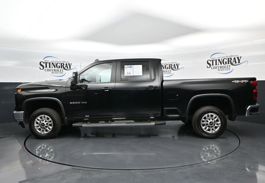 Used 2025 Chevrolet Silverado 2500 LT w/ Convenience Package image 4