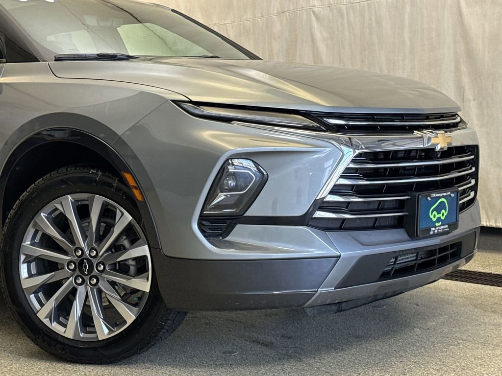 Certified 2024 Chevrolet Blazer Premier w/ Driver Confidence II Package AWD/4WD image 2