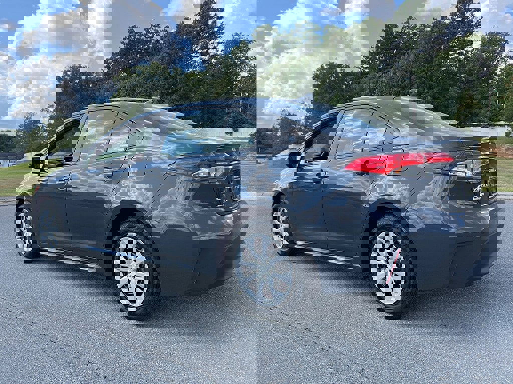 Used 2023 Toyota Corolla LE image 4