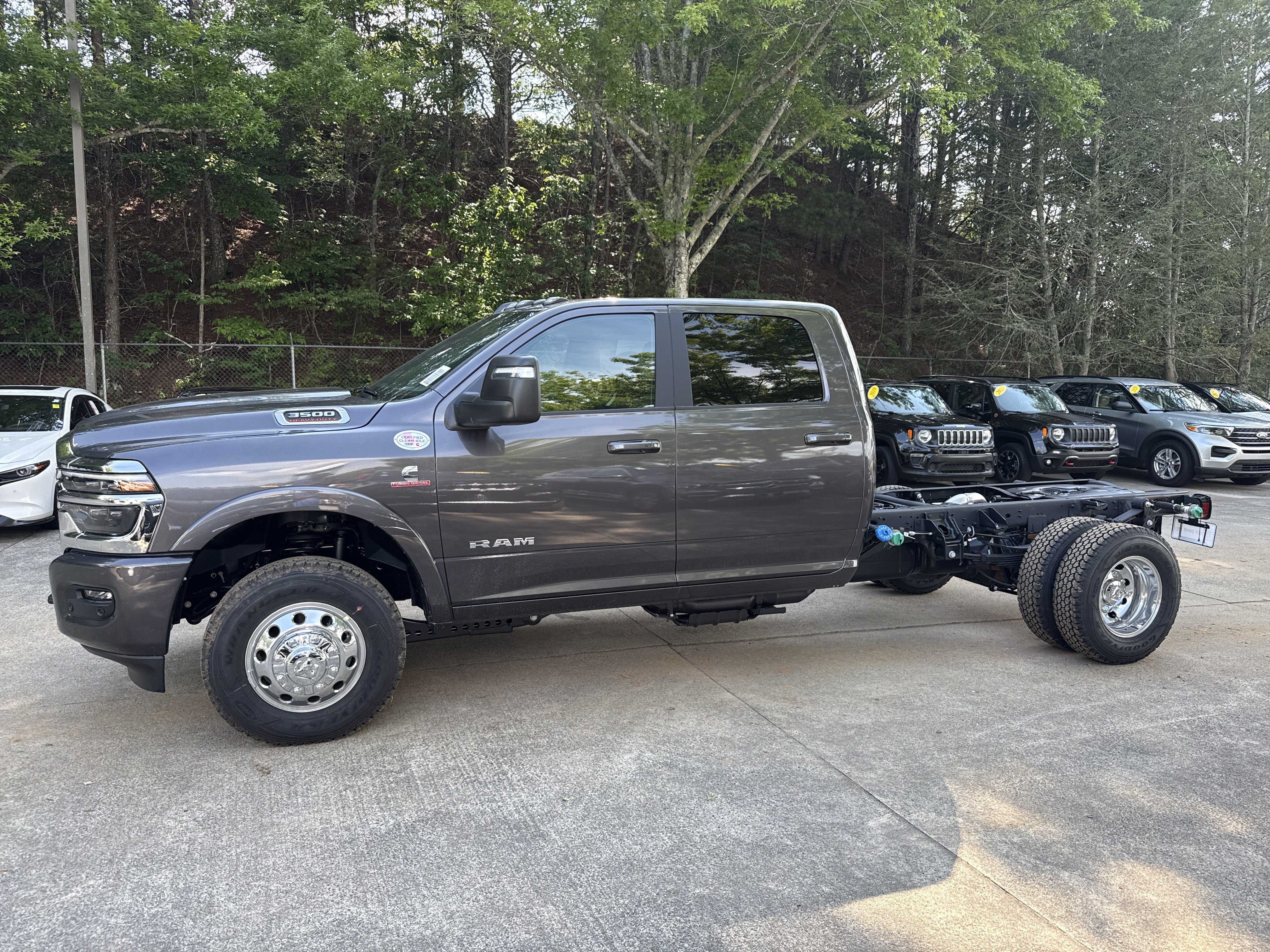 New 2026 RAM 3500 Big Horn w/ Laramie Trim Package AWD/4WD image 4