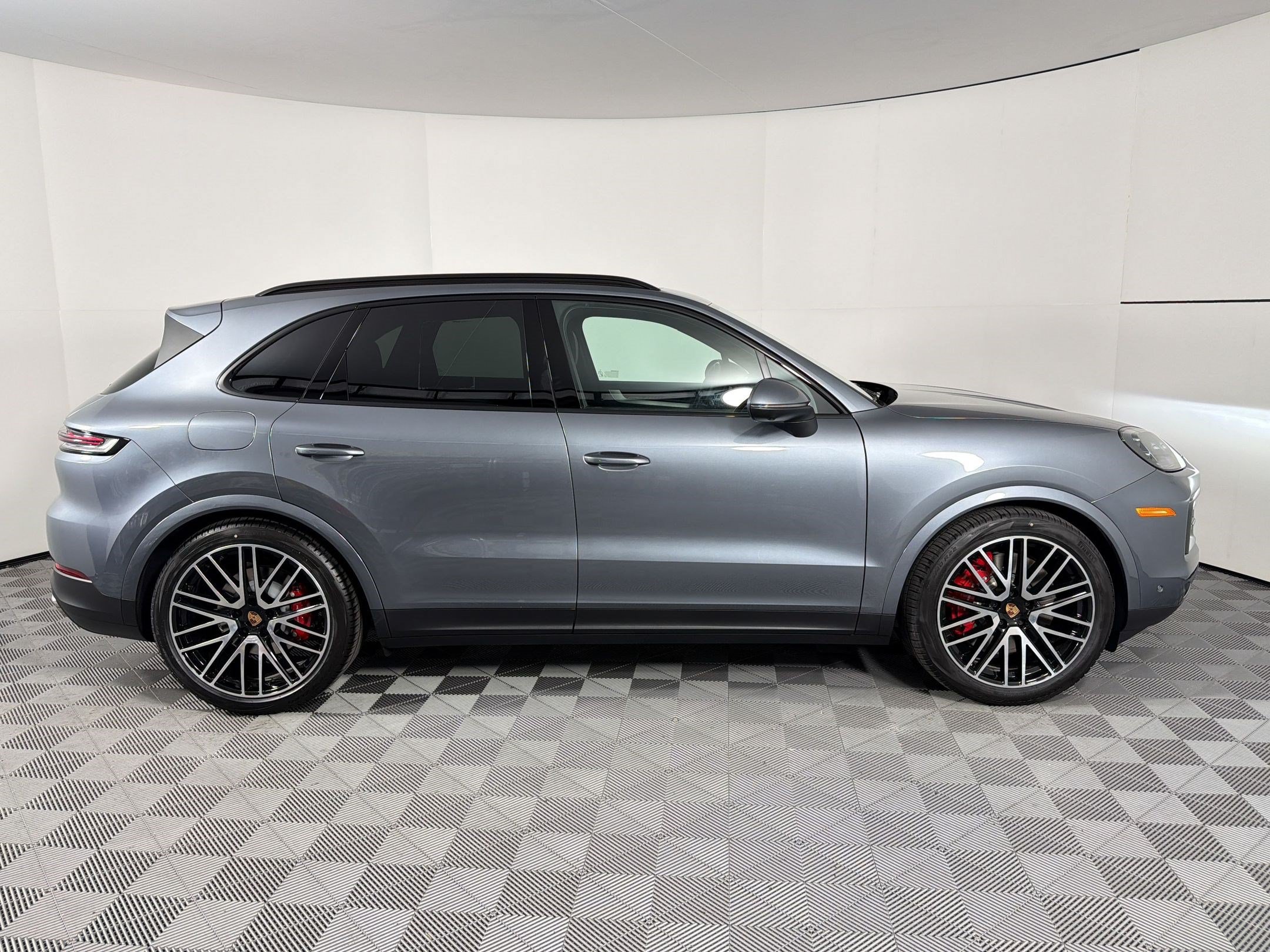 New 2026 Porsche Cayenne S AWD/4WD image 8