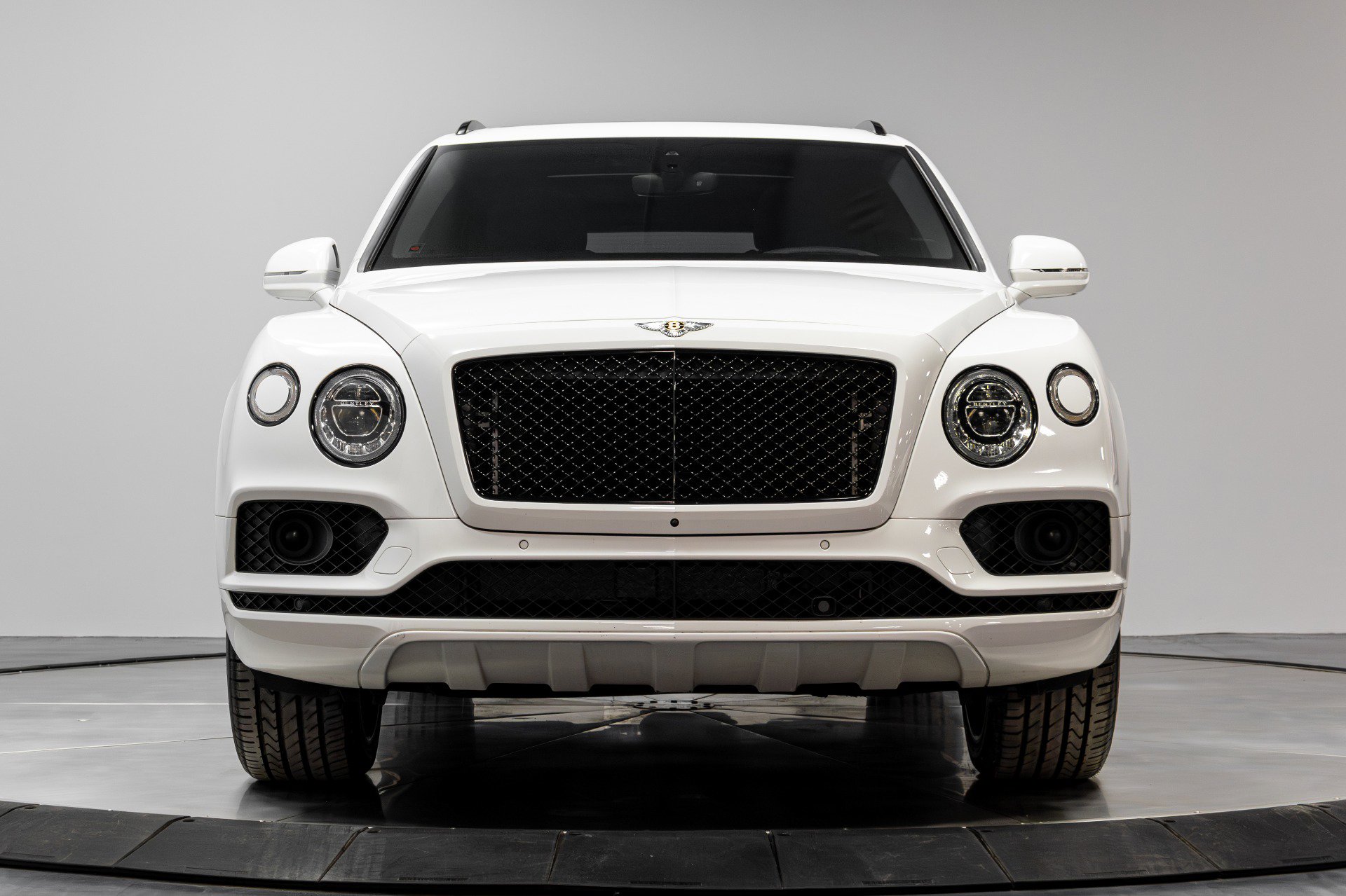 Used 2020 Bentley Bentayga Design Series image 39