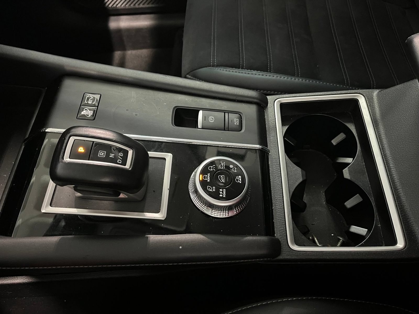 Used 2024 Mitsubishi Outlander SE AWD/4WD image 26