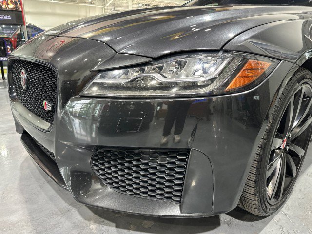 Used 2019 Jaguar XF S AWD/4WD image 22