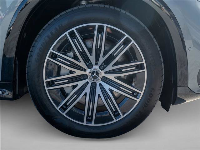Used 2025 Mercedes-Benz EQS 580 4MATIC SUV image 17