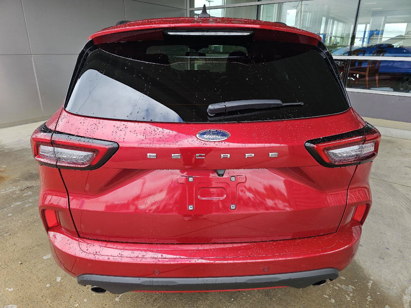 Used 2024 Ford Escape ST-Line w/ Tech Pack #1 FWD image 4