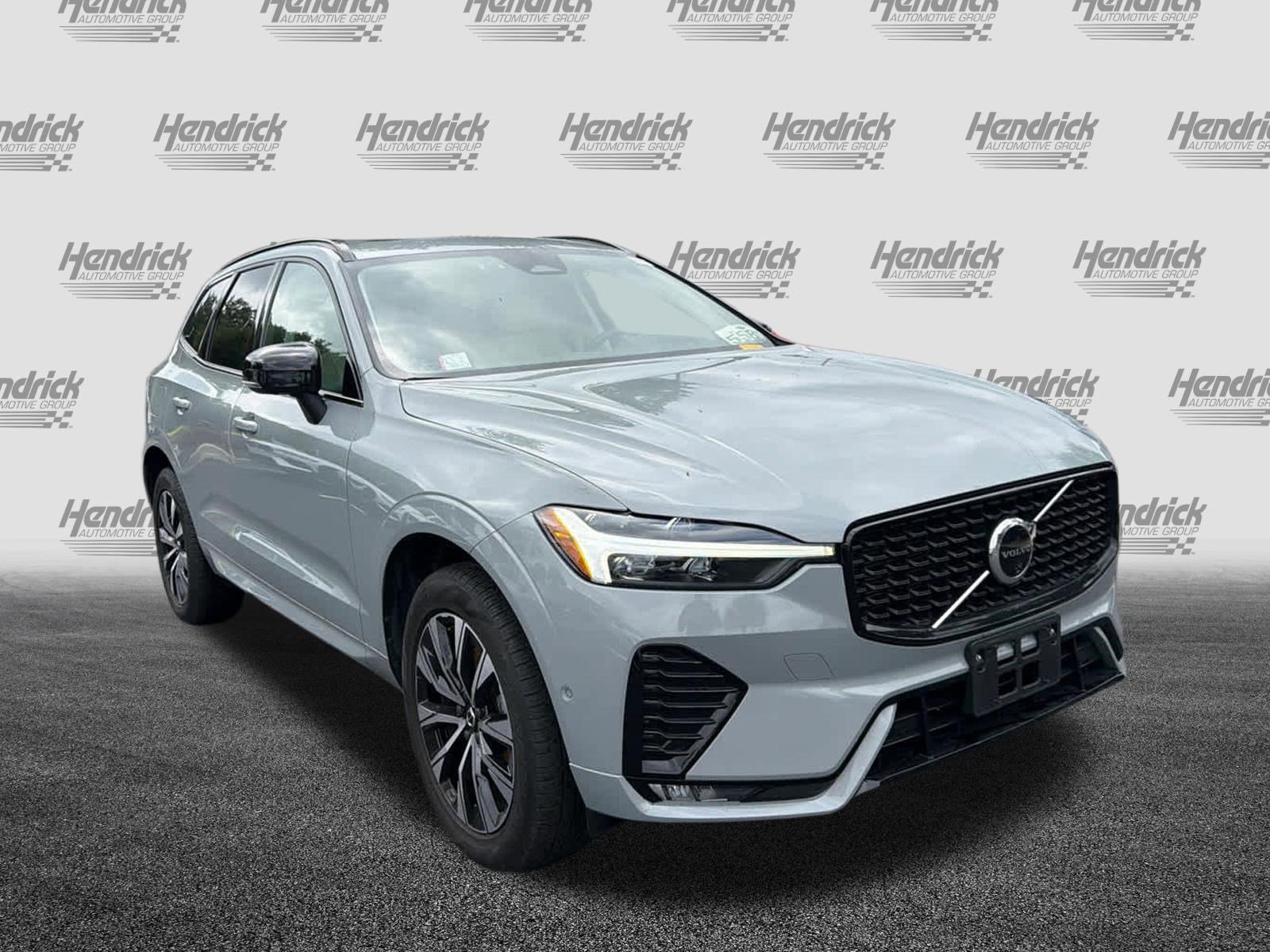 Used 2024 Volvo XC60 B5 Plus w/ Protection Package Premier AWD/4WD image 2