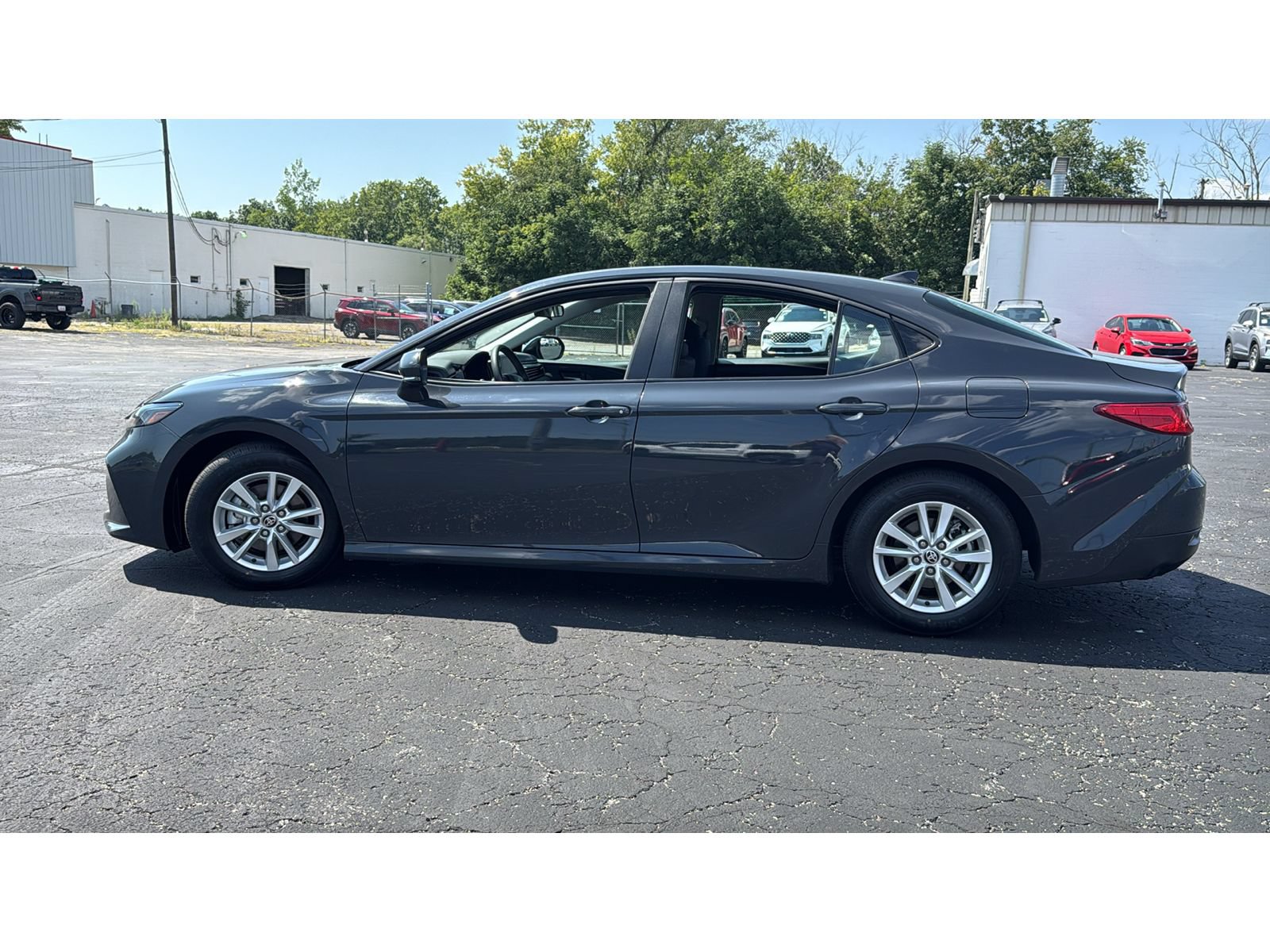Certified 2025 Toyota Camry LE FWD image 4