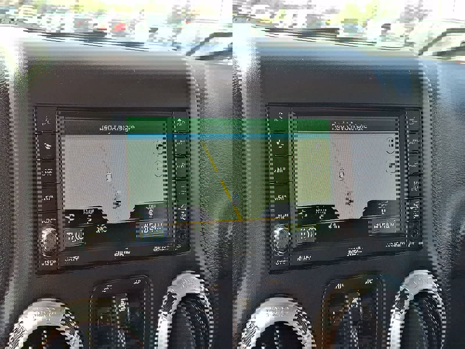 Used 2015 Jeep Wrangler Unlimited Sahara w/ Connectivity Group image 17