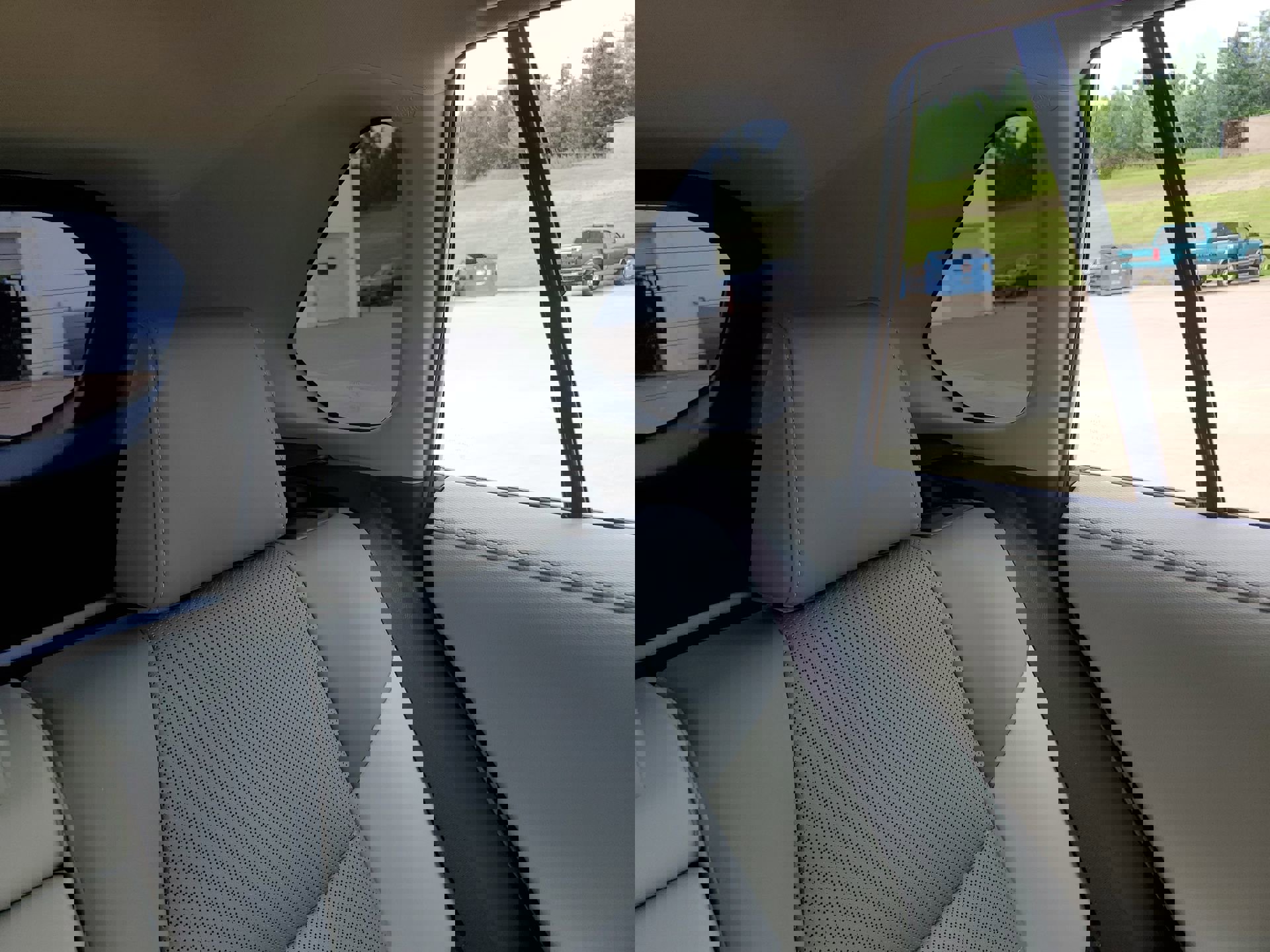 Used 2020 Toyota RAV4 Limited image 15