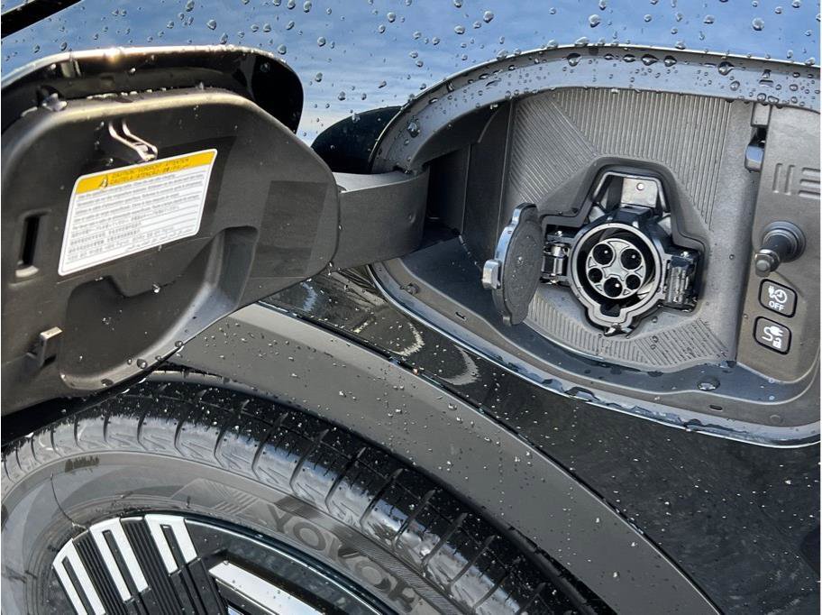 New 2026 Nissan Leaf w/ Floor Mat Package (S+) FWD image 9