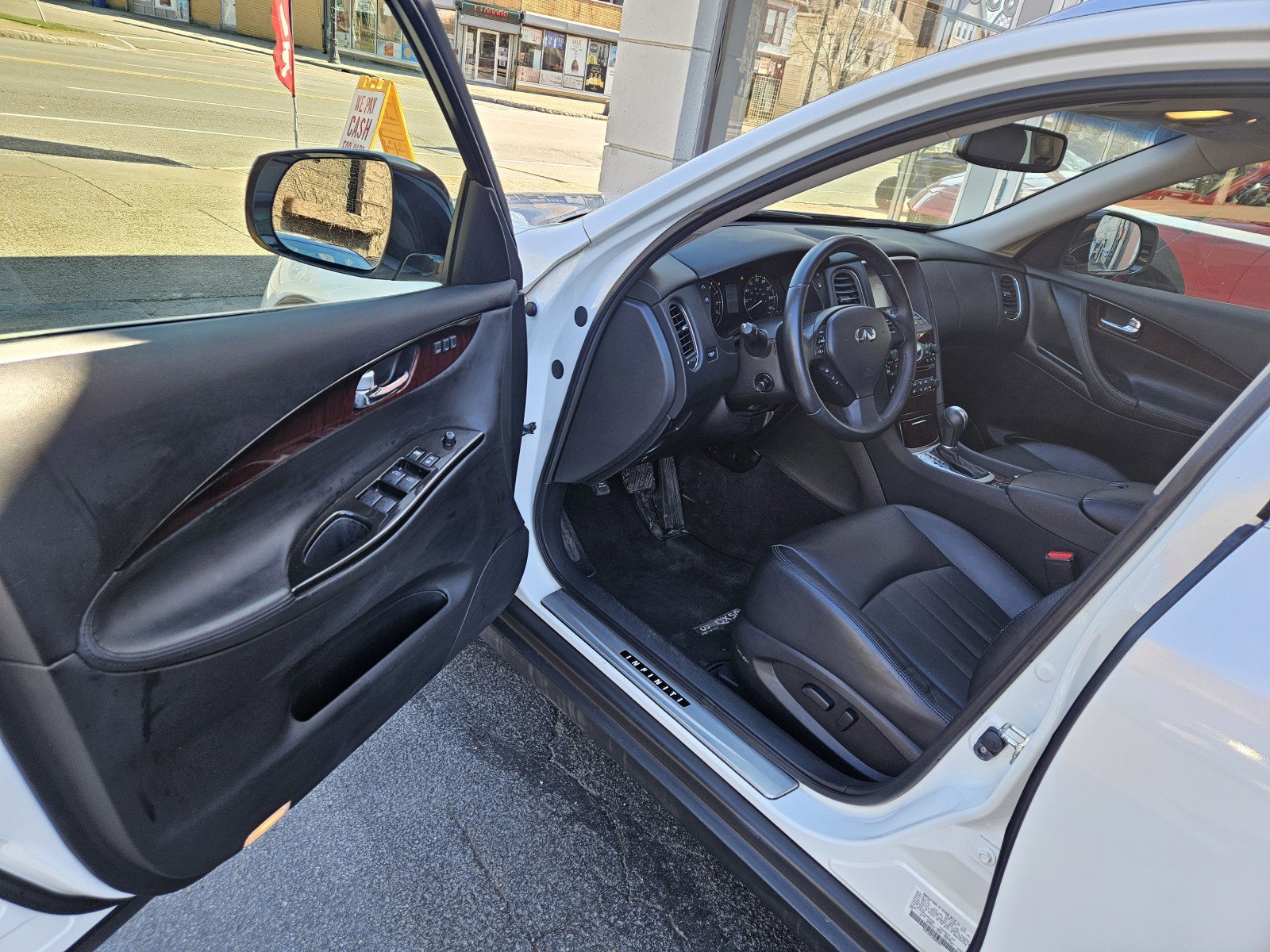 Used 2016 INFINITI QX50 AWD w/ Premium Plus Package image 23