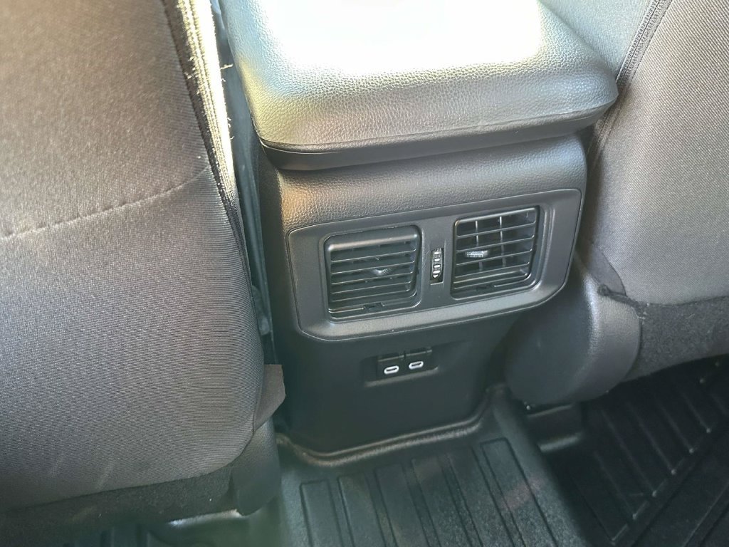 Used 2024 Toyota RAV4 XLE FWD image 14