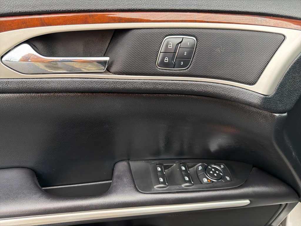 Used 2016 Lincoln MKZ AWD w/ Equipment Group 200A Select image 12