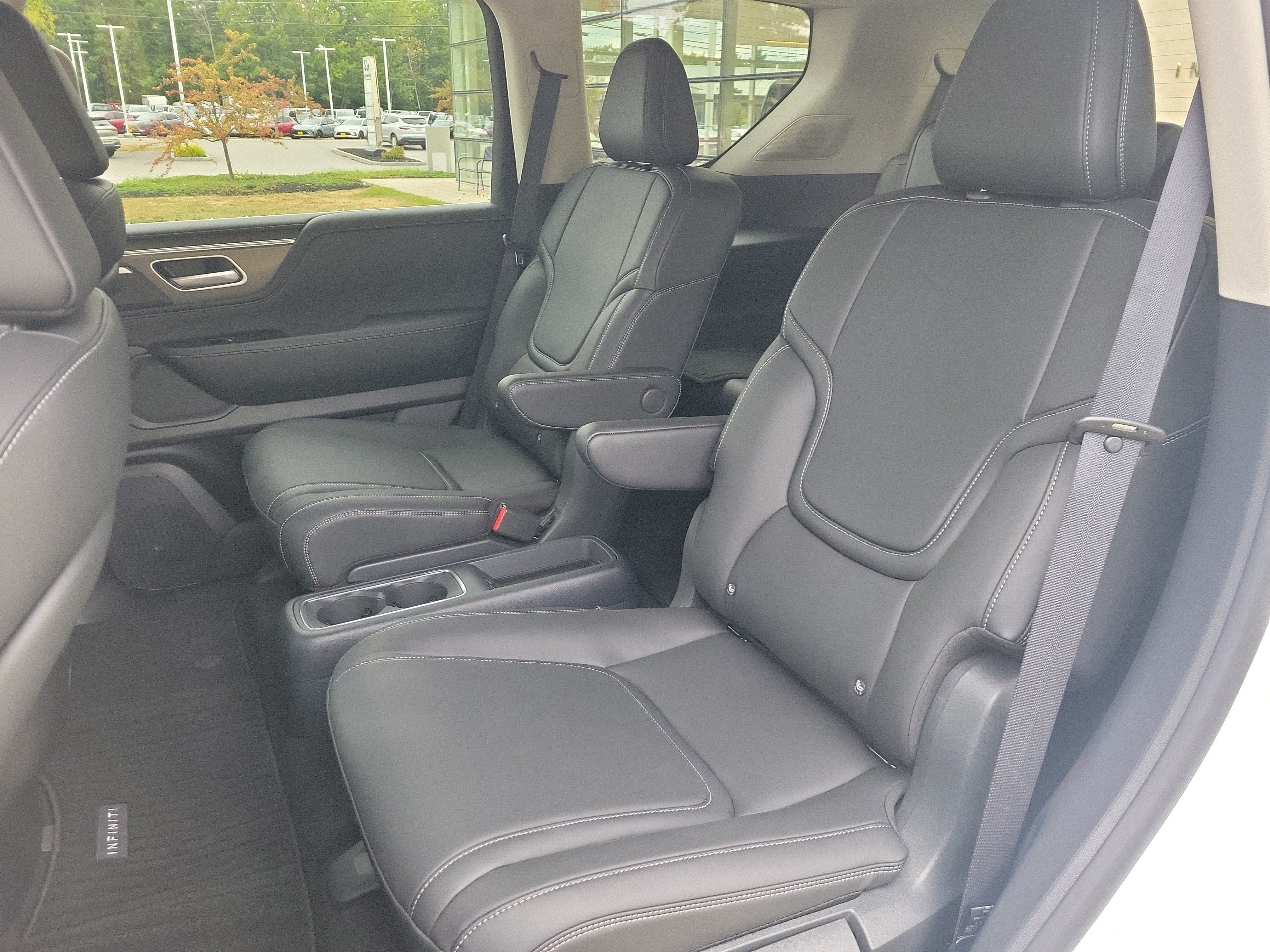 New 2027 INFINITI QX80 Pure w/ Cargo Package AWD/4WD image 28