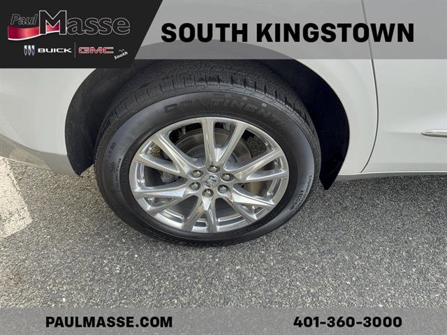 Used 2023 Buick Enclave Essence w/ Experience Buick Package image 5
