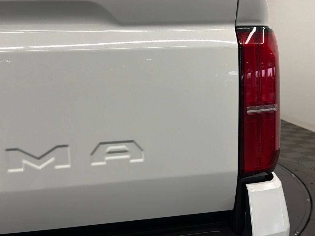 Used 2026 Toyota Tacoma SR5 AWD/4WD image 20