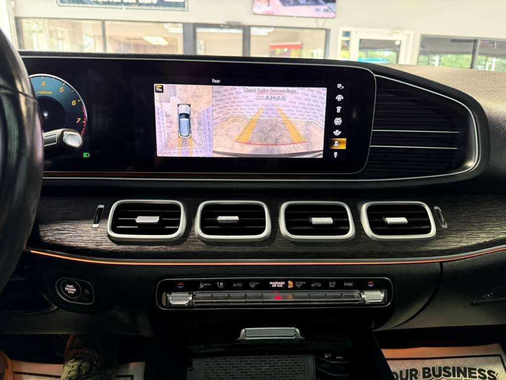 Used 2020 Mercedes-Benz GLE 350 4MATIC w/ Premium Package image 14